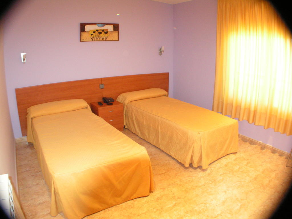 Hotel Zaytun ميكينيزا الغرفة الصورة